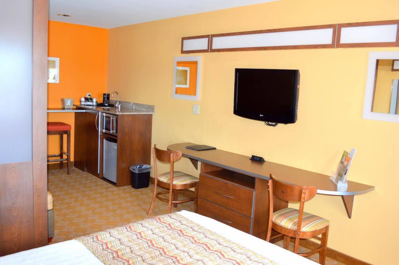 Microtel Inn And Suites By Wyndham Rawlins Exterior photo